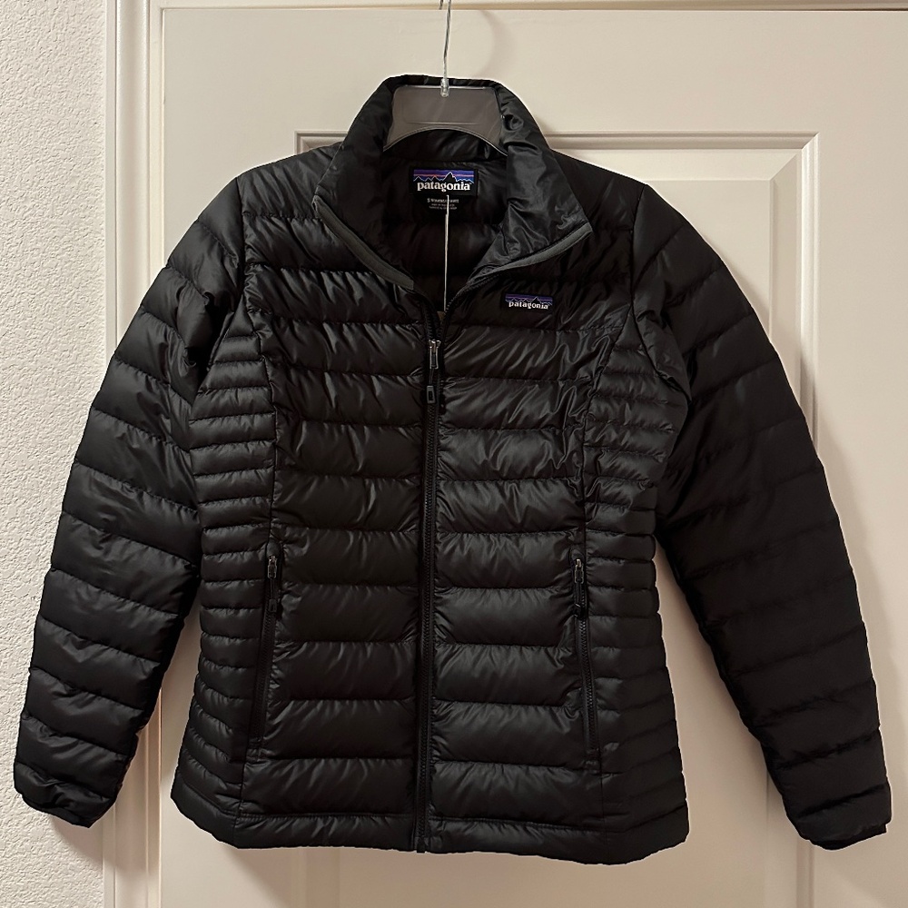 Patagonia Women's Down Sweater Jacket (Black/S)